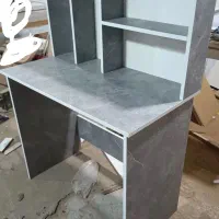 میزتحریرکتابخانه دار