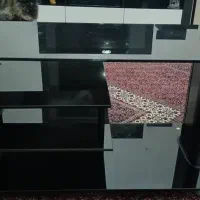 میز تلویزیون شیشه ایی|میز تلویزیون|پرند, فاز ۴|دیوار