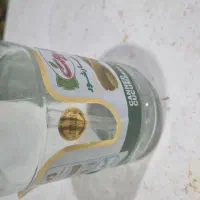 شیشه مربی و رب وترشی و تعدادی ظروف پلاستیکی
