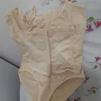 گِن ساعت شنی|لباس|خوی, |دیوار