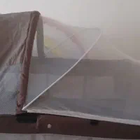 تخت کنار تخت مادر