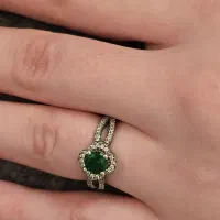 انگشتر نقره یادگار قدیم زمرد