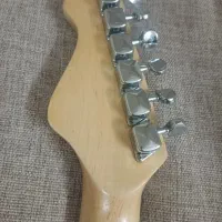 گیتار fender stratocaster ساخت کره|گیتار، بیس، امپلیفایر|کرج, شهرک جهان آرا|دیوار