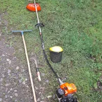 هرس کردن علف و باغ ملک ...