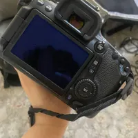 دوربین عکاسی70D