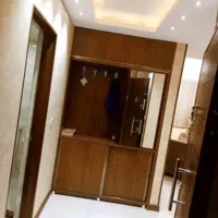 منزل دربست همکف همراه پارکینگ و حیاط با امکانات