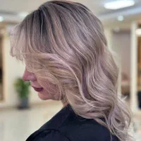 دستیار رنگ و لایت|استخدام درمانی، زیبایی، بهداشتی|تهران, نیاوران|دیوار