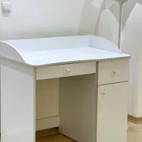 میز تحریر در حد نو سفید|میز تحریر و کامپیوتر|آستارا, |دیوار