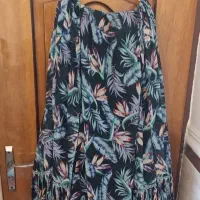 یه دست لباس محلی حریر چین دار