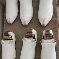 گیوه ملکی نجفآباد. حاج عباس سرباز|کیف، کفش، کمربند|نجفآباد, ریاضی|دیوار