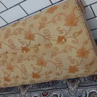 دو عدد پشتی