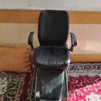 صندلی آرایشگاه سالم و نو