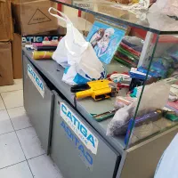 کمد شیشه ای