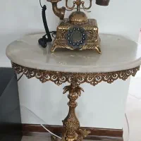 میز برنز به همراه تلفن  سالم