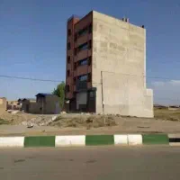 زمین ۳ بر در میدان تره بار رجایی