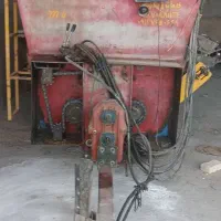 فیدر میکسر ۴ متری پشت تراکتوری