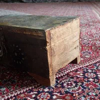 صندوقچه چوبیِ قدیمی|کلکسیون اشیاء عتیقه|زنجان, |دیوار