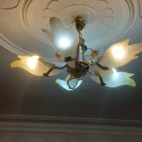 لوستر و میز گرد