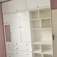 کتابخانه شخصی و و رگال لباس