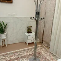 چوب لباسی ایستاده