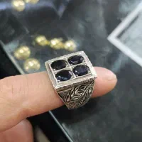 انگشتر یاقوت کبود مخصوص خاص پسندان