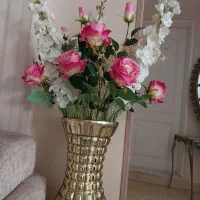 گل و گلدان