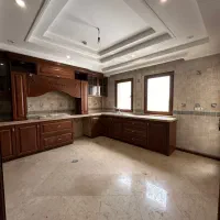 مستغلات ۴ طبقه ۱۳۵ متری روف گاردن استخر سونا جکوزی