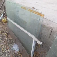 دو عدد درب آهنی و تعدادی شیشه سکوریت|مصالح و تجهیزات ساختمان|نیشابور, فضل|دیوار