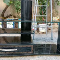 فروش یک عدد میز تلویزیون شیشه ای