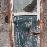 شیشه در شکستی