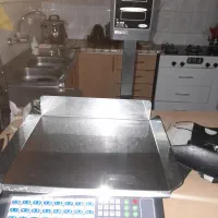 یک عددترازوی ۵۰کیلویی درحدنوچندسال استفاده نشده