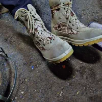 ۲جفت پوتین هر عدد یک تمن|کفش و لباس بچه|جوانرود, |دیوار