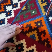 گلیم قشقایی دست بافت در حد نو ابعاد ۲.۷۴×۱.۵|گلیم، جاجیم، گبه|اهواز, زیتون کارمندی|دیوار