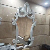 آینه و کنسول ارایشگاه