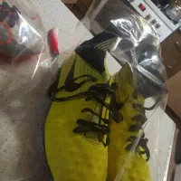 **دوتا کفش چمن فروش فوری**