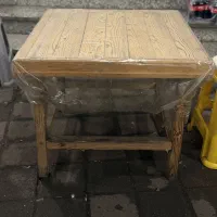 میز چوبی نراد