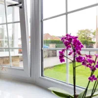 در و پنجره قدیمی توبیار دوجداره UPVC ببربدون تخریب