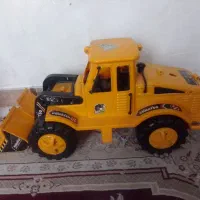 دوعدد ماشین اسباب‌بازی
