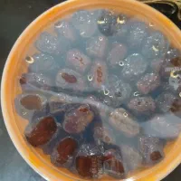 نیروی بسته بندی خرما ترجیحا خانم