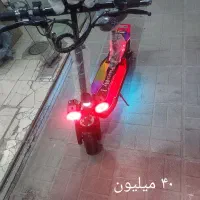 اسکوتر برقی|دوچرخه، اسکیت، اسکوتر|برخوار, |دیوار