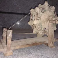 چرخ ریسندگی قدیمی و سنتی.سالم