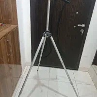سه پایه دوربین فیلمبرداری و عکاسی