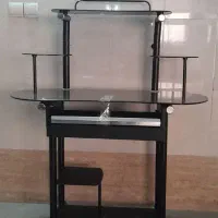 میز کامپیوتر شیشه ای