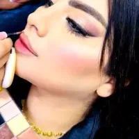 تمام خدمات زیبایی نصف قیمت و آموزش کاشت مژه|خدمات آرایشگری و زیبایی|جیرفت, |دیوار