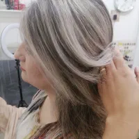 رنگ و لایت و مش با مناسبت ترین قیمت|خدمات آرایشگری و زیبایی|قزوین, |دیوار