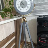 ساعت ایستاده