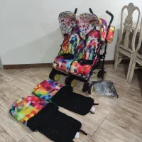 کالسکه انگلیسی دوقلو