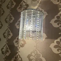 لوستر بدنه برنز شش شاخه و یک جفت لوستر سقفی|لوستر و چراغ آویز|اهواز, شهرک نفت|دیوار