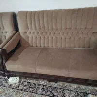 مبلمان ۹نفره تمیز همراه میز جلو مبلی|مبلمان خانگی و میز عسلی|رشت, باهنر|دیوار