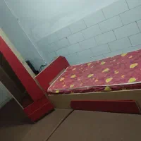 تخت خواب و کمد